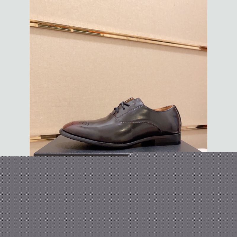 Pra*a leather shoes